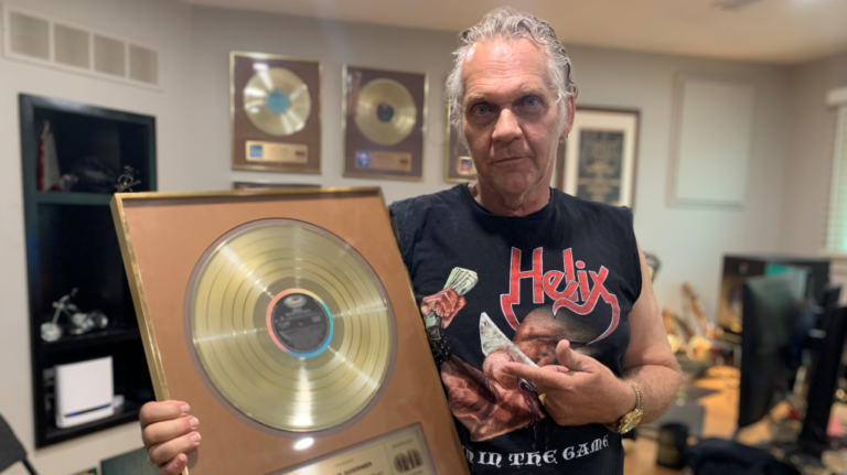 L'ancien guitariste d'Helix veut être reconnu par le Temple de la renommée du Canada