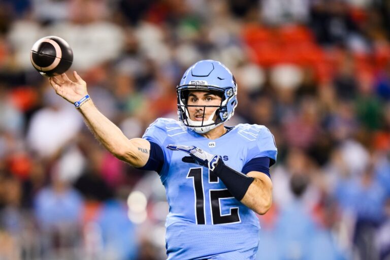 Le commissaire de la LCF, Ambrosie, tient la promesse faite au quart-arrière des Argos, Chad Kelly