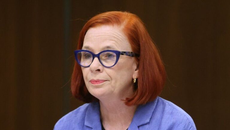 Le gouvernement libéral refuse de dire s’il a approuvé la prime pour la PDG de la CBC, Catherine Tait