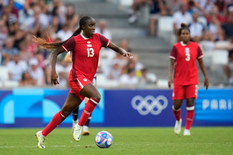 L'équipe canadienne de soccer féminin grimpe à la 6e place du nouveau classement de la FIFA à la suite de Jeux olympiques entachés de scandales
