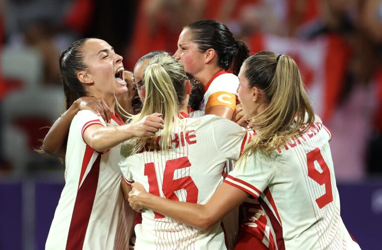 L'équipe féminine de soccer du Canada s'impose 1-0 en phase de groupe contre la Colombie et accède aux quarts de finale des Jeux olympiques