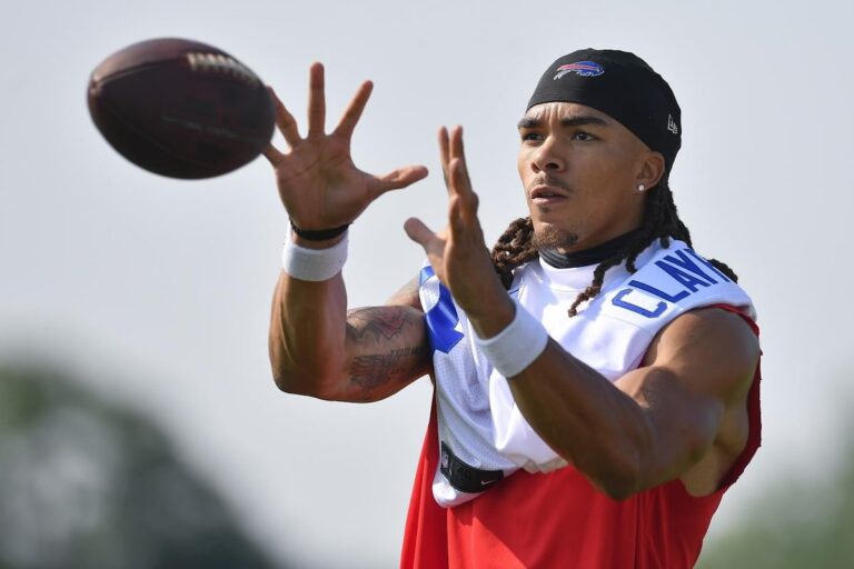 Les Bills placent le receveur Chase Claypool sur la liste des blessés et signent 3 joueurs pour reconstituer l'effectif