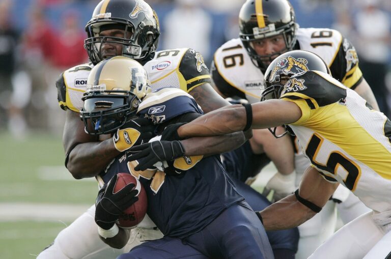 Les Blue Bombers de Winnipeg introniseront Charles Roberts, sept fois joueur étoile, dans le ring d'honneur