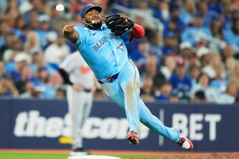 Les Blue Jays s'inclinent 7-3 face aux Orioles alors que Guerrero prolonge sa séquence de coups sûrs à 19 matchs