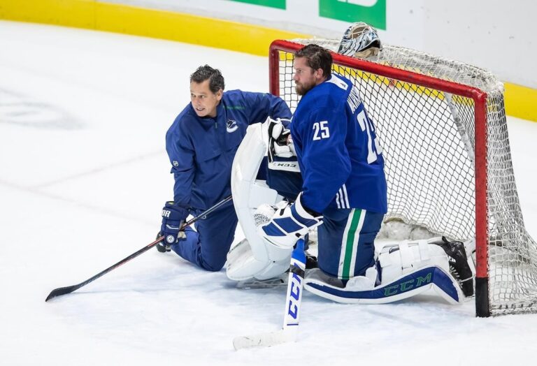 Les Canucks de Vancouver changent leur équipe d'entraîneurs de gardiens de but