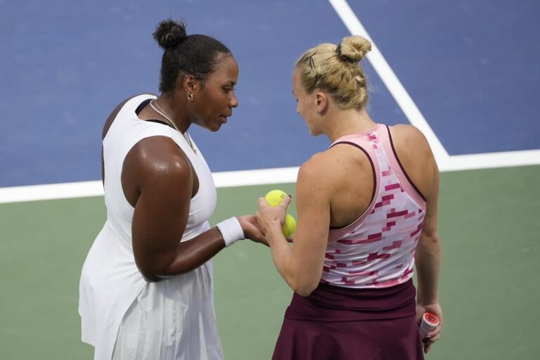 Les doubles, comme les rencontres, consistent à former un couple capable de tenir la distance.