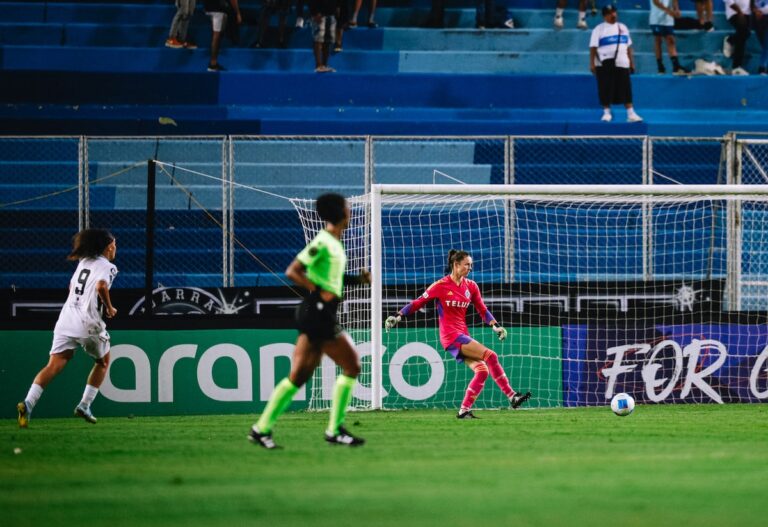 Les filles du Whitecaps FC battent l'Alianza en barrages de la CONCACAF W Champions Cup au Salvador