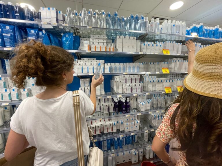 Les incontournables de la pharmacie française dont je me suis approvisionnée aux JO de Paris