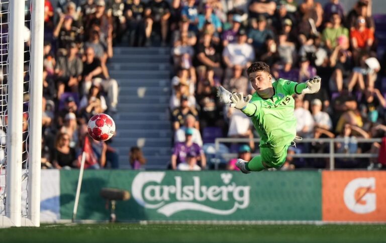 Les jeunes gardiens de but de la Colombie-Britannique brilleront pour le Pacifique et les Whitecaps en demi-finale du Championnat canadien