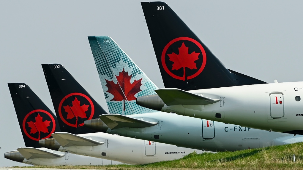 Les pilotes d'Air Canada autorisent une grève dès le mois prochain