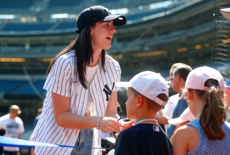 Les recrues de la WNBA, Clark et Reese, profitent de la pause olympique pour se préparer aux playoffs