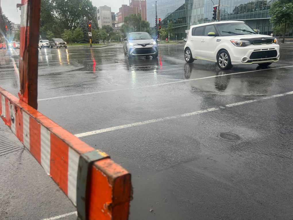 Mises à jour en direct alors que de fortes pluies provoquent des inondations à Montréal