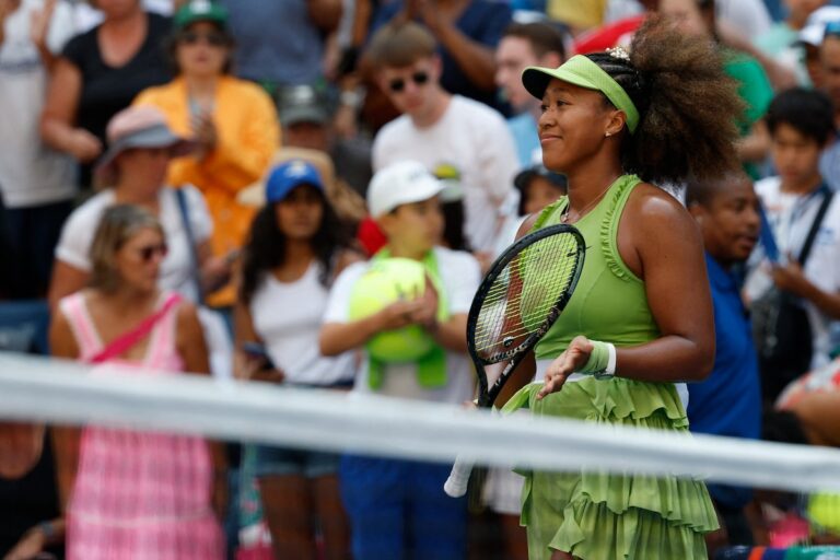 Naomi Osaka remporte sa première victoire dans le top 10 depuis plus de quatre ans en battant Ostapenko