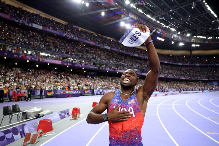 Noah Lyles, de l'équipe américaine, sprinte vers l'or avec un record personnel au 100 mètres masculin ; le Canadien Andre De Grasse ne s'est pas qualifié
