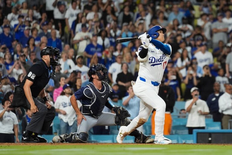 Ohtani frappe un grand chelem en neuvième manche et devient le joueur le plus rapide de l'histoire de la MLB à rejoindre le club 40-40