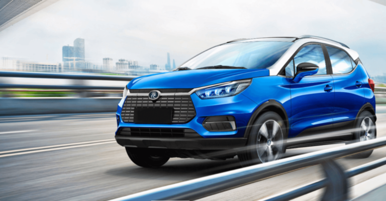 Ottawa freine les tarifs douaniers sur les véhicules électriques et les produits sidérurgiques chinois