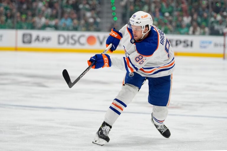 Philip Broberg et Dylan Holloway rejoignent les Blues après que les Oilers ont refusé d'égaler les offres