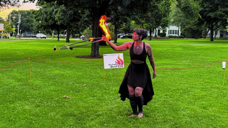 Questions-réponses : Le Burlington Burn Club allume un feu à Battery Park