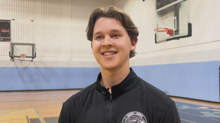 Rencontrez l'étoile montante de 21 ans du basketball d'Ottawa