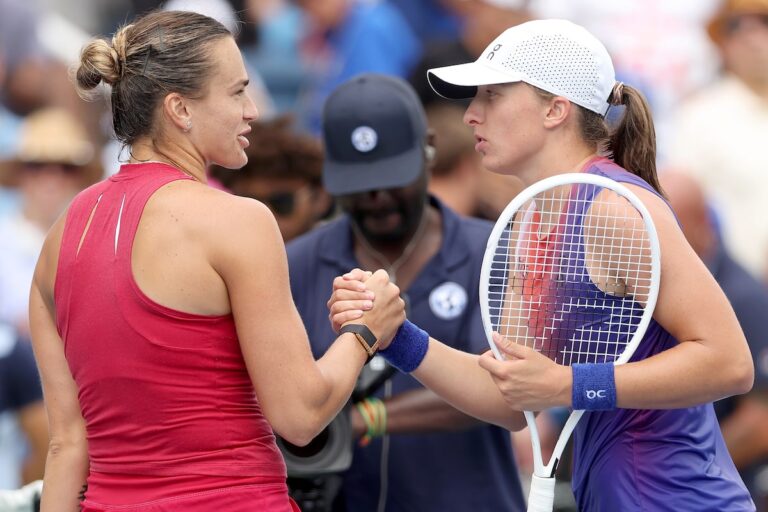 Sabalenka affrontera Pegula en finale de l'Open de Cincinnati, tandis que Sinner avance chez les hommes