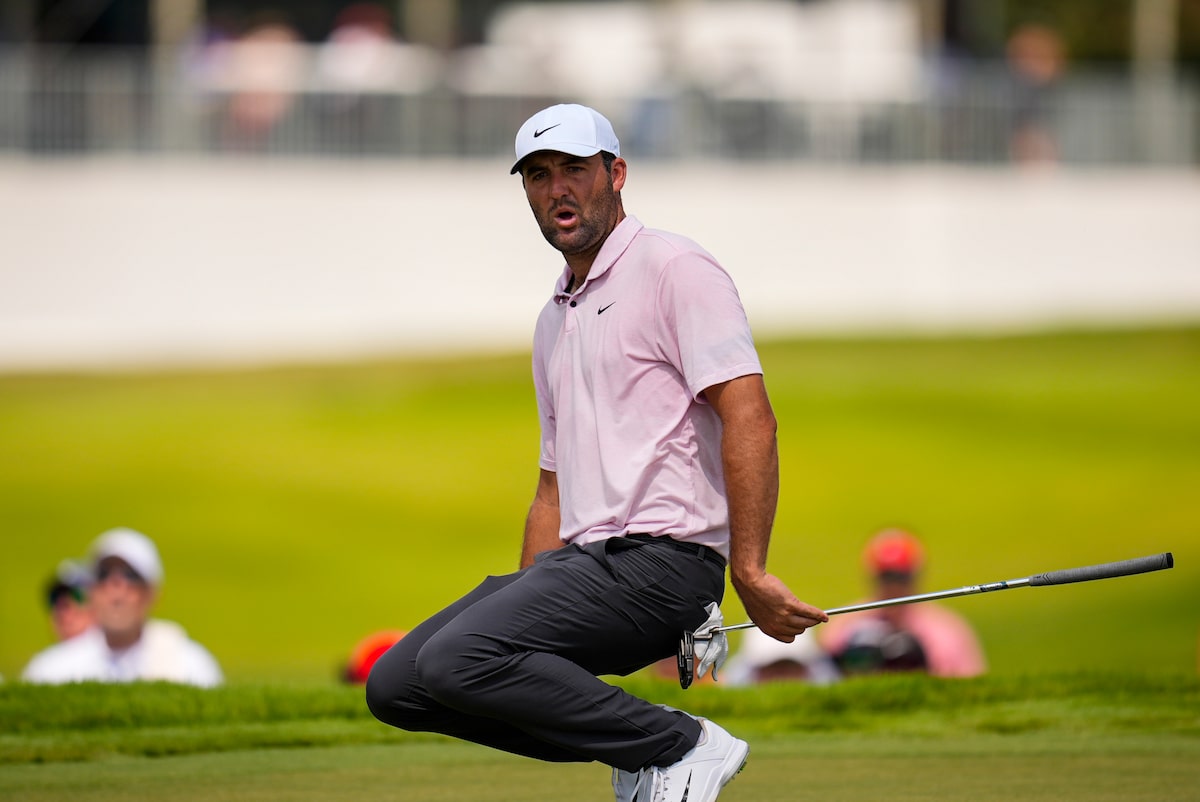 Scottie Scheffler mène de quatre points à East Lake tandis que Morikawa et Schauffele tentent de rester proches