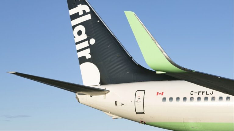Une femme de l'Ontario affirme avoir été bloquée par Flair Airlines en République dominicaine