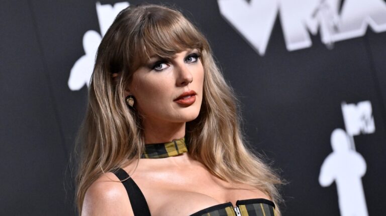 Taylor Swift arrives at the MTV Video Music Awards on Wednesday, Sept. 11, 2024, at UBS Arena in Elmont, N.Y. (Evan Agostini/Invision/AP)