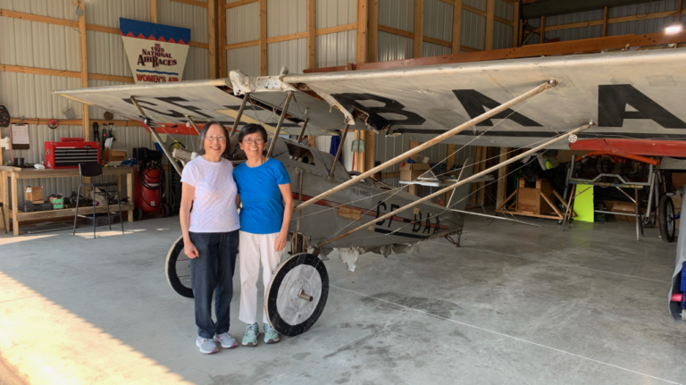 Les sœurs voient enfin « l'artefact de l'aviation » canadien construit par leur père il y a près de 90 ans