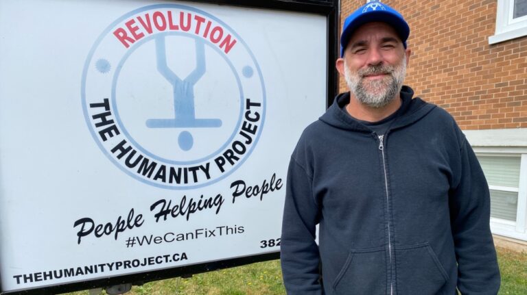 « Ce fut un choc » : une entreprise paie l'hypothèque d'un organisme à but non lucratif de Moncton