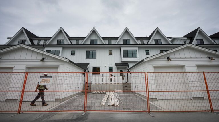 Alors que les taux d’intérêt baissent, le logement pourrait-il devenir plus abordable ?
