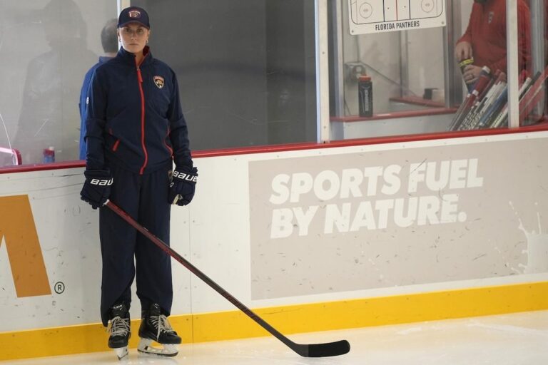 Christine Bumstead a emmené un jour Paul Maurice, l'entraîneur des Panthers, à la chasse. Et sa carrière d'entraîneur a décollé