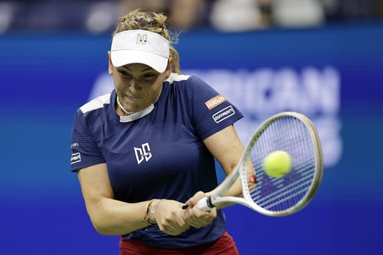 Dans le dernier match féminin de l'histoire de l'US Open, Zheng bat à nouveau Vekic lors d'un match revanche olympique