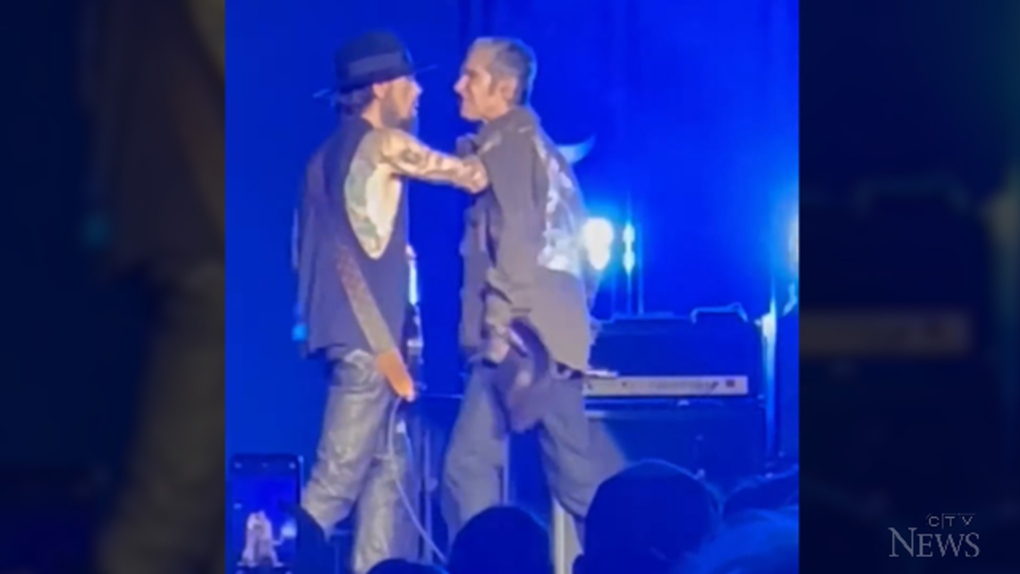 Jane's Addiction annule sa tournée à la suite d'une bagarre sur scène