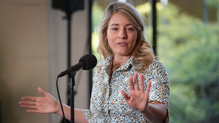 Joly affirme que le Canada interdit à toute arme de fabrication canadienne d'atteindre Gaza
