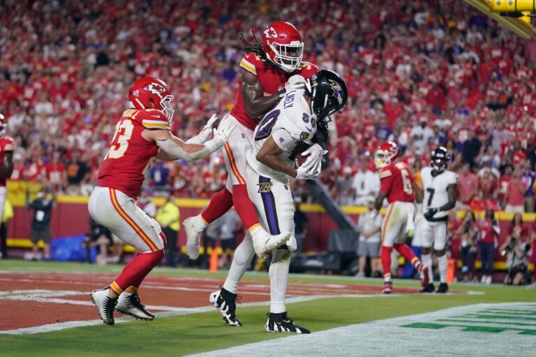 Kansas City tient tête aux Ravens 27-20 lorsque la révision annule un TD lors du dernier match du premier match de la saison de la NFL