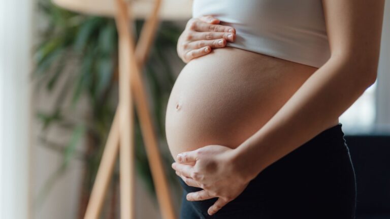 Certain brain regions may shrink in size during pregnancy yet improve in connectivity, according to a new study of one woman. (Oscar Wong / Moment RF)