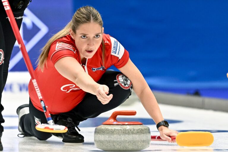 La joueuse de curling canadienne Briane Harris attend la décision de son appel pour dopage après l'audience du TAS