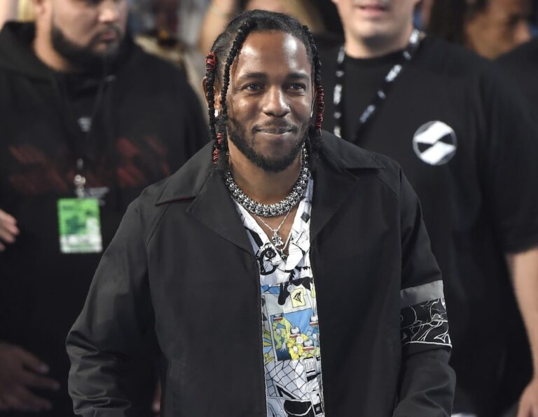 La mégastar du rap Kendrick Lamar sera la tête d'affiche du spectacle de la mi-temps du Super Bowl 2025