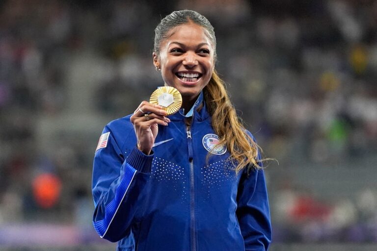 La seule compétition d'athlétisme féminine à New York accueille des championnes olympiques, des musiciens et des prix en argent lucratifs