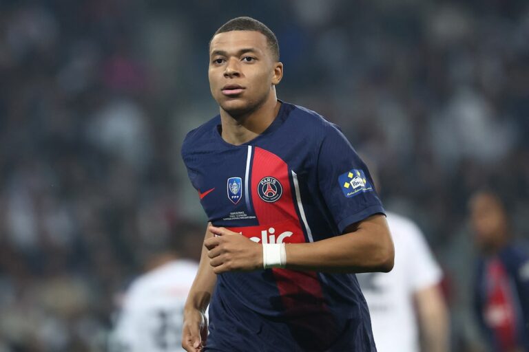 Le conseil juridique de la Ligue 1 ordonne au PSG de payer 55 millions d'euros de salaires impayés à Mbappé