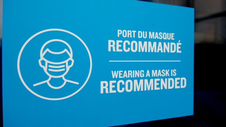 Le conseil régional de santé rétablit l'obligation du port du masque dans certains établissements de santé en raison de l'augmentation des cas de COVID-19