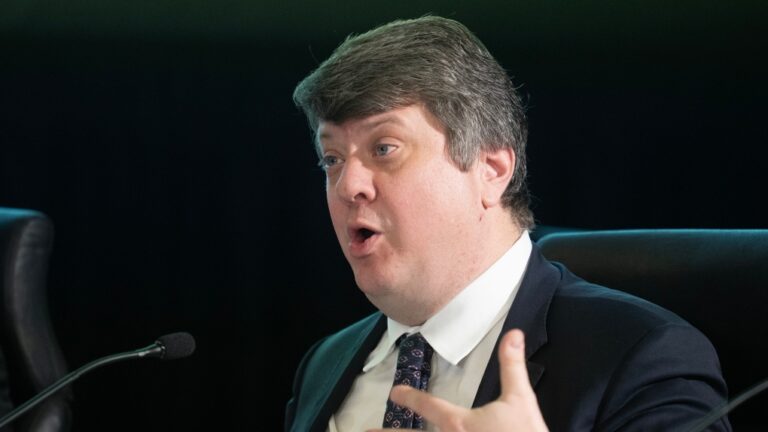 Le directeur de campagne national libéral annonce sa démission