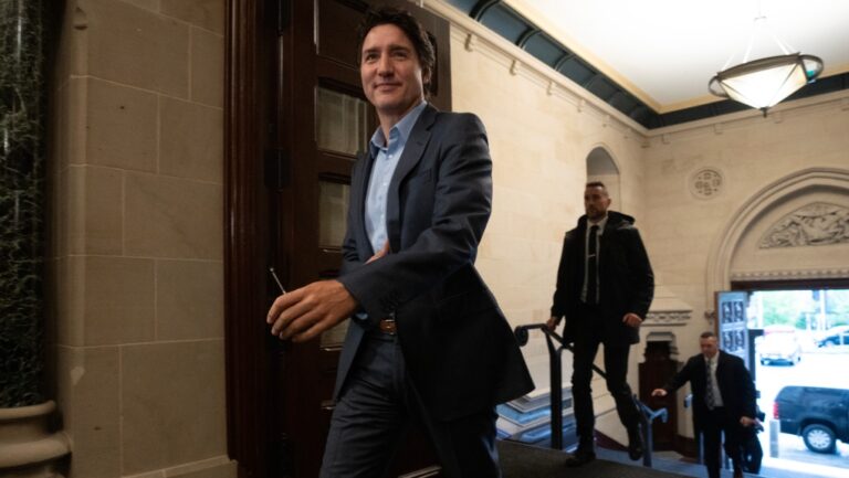 Le gouvernement libéral survit au vote de confiance
