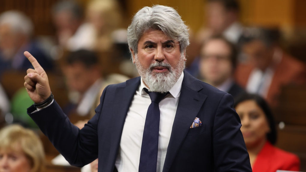 Le ministre fédéral Pablo Rodriguez se présentera à la direction du Parti libéral du Québec