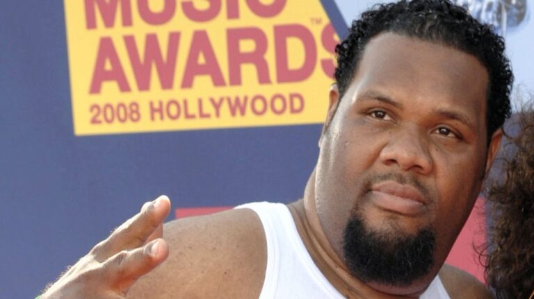 DJ Fatman Scoop arrives at the 2008 MTV Video Music Awards held at Paramount Pictures Studio Lot in Los Angeles on Sunday, Sept. 7, 2008. (Chris Pizzello/AP Photo)