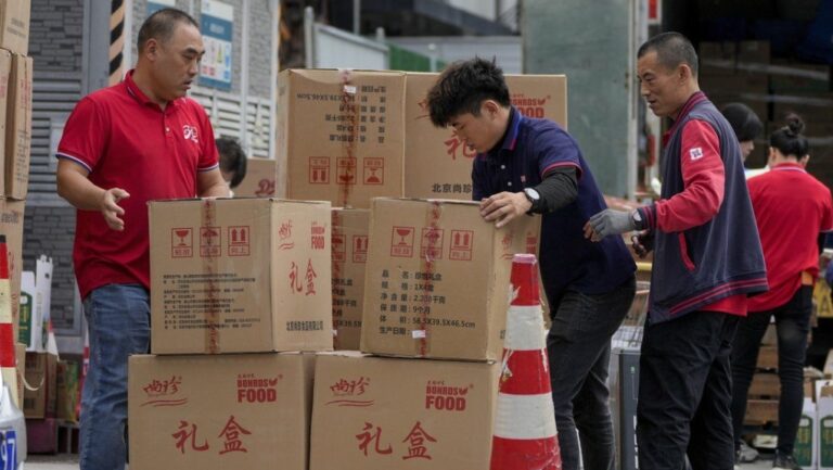L'économie chinoise ralentit en août alors que Pékin continue de lutter contre une demande en baisse