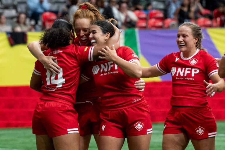 L'équipe féminine canadienne se hisse au deuxième rang du classement World Rugby après sa victoire contre la France