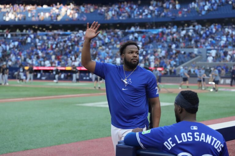 Les Blue Jays clôturent une saison décevante avec une défaite 3-1 contre les Marlins de Miami