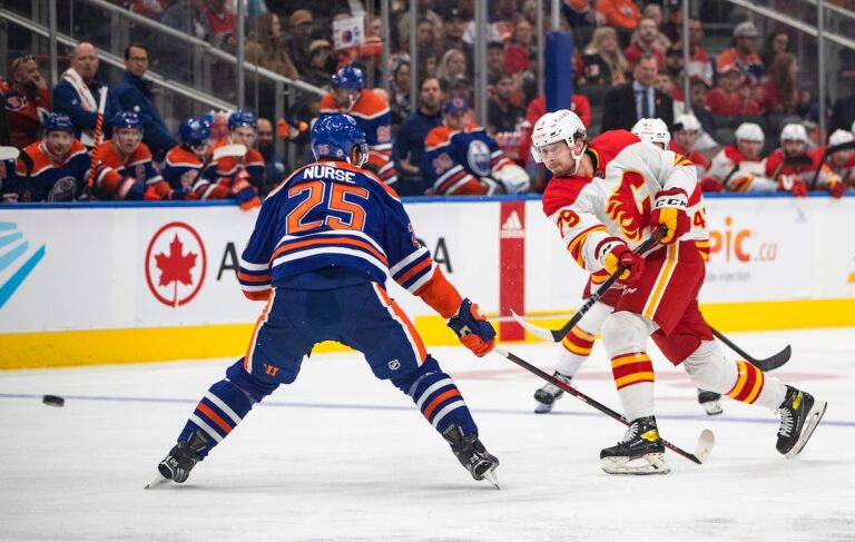 Les Flames renouvellent leur contrat avec le défenseur Ilya Solovyov et le centre Cole Schwindt