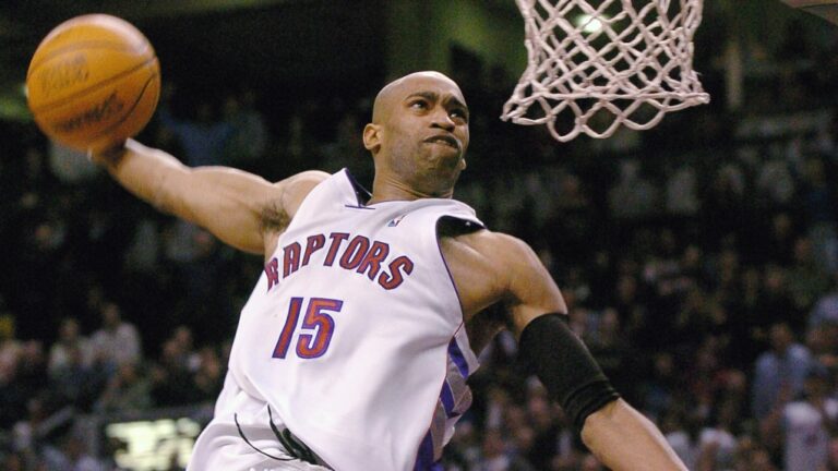 Les Raptors de Toronto vont retirer le maillot de Vince Carter